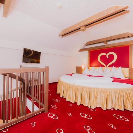 Alpen-Herz Romantik&Spa - Adults Only Ladis Buitenkant foto